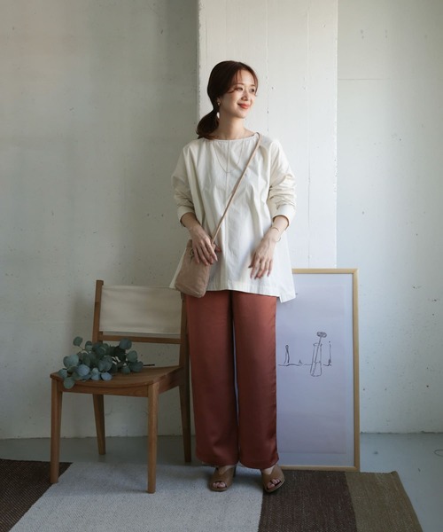 URBAN RESEARCH DOORS（アーバンリサーチドアーズ）の「コットンボートネックワイドブラウス（シャツ/ブラウス・レディース・ネイビー/カーキ/アイボリー・ONE）」の15枚目の写真