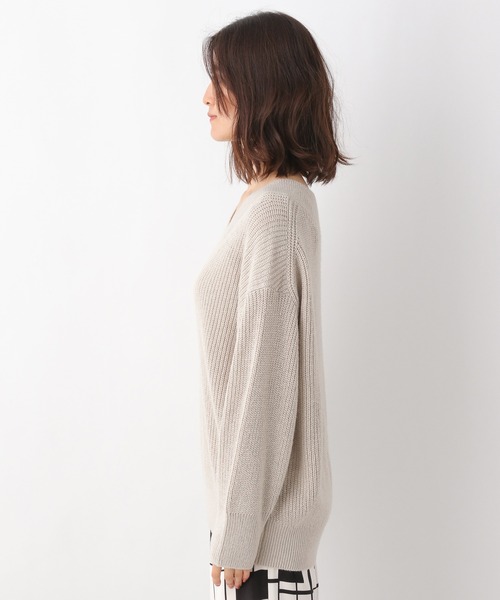 LEPSIM（レプシィム）の「なめらかタッチVニット　957810（ニット/セーター・レディース・グレイッシュベージュ/チャコールグレー/オレンジ・FREE）」の10枚目の写真