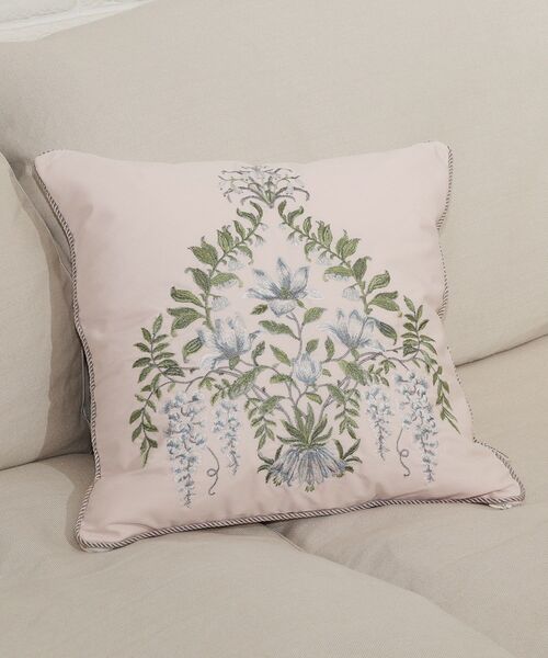 LAURA ASHLEYシルククッション セール】フラワー刺しゅうクッション 45×45cm（クッション/クッション