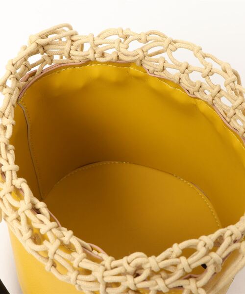 PROTCOL（プロトコル）の「PROTCOL / Round Mini Shoulder Bag / ラウンドミニショルダーバッグ（ショルダーバッグ・レディース・ブラック/イエロー・FREE）」の4枚目の写真