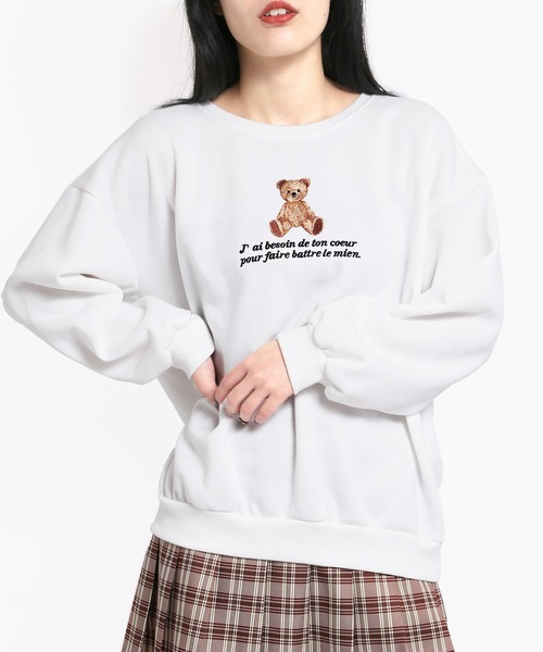 WC(ダブル シー)の「裏起毛クマ刺繍スウェット(スウェット・レディース・ホワイト/ブラック・FREE)」の2枚目の写真