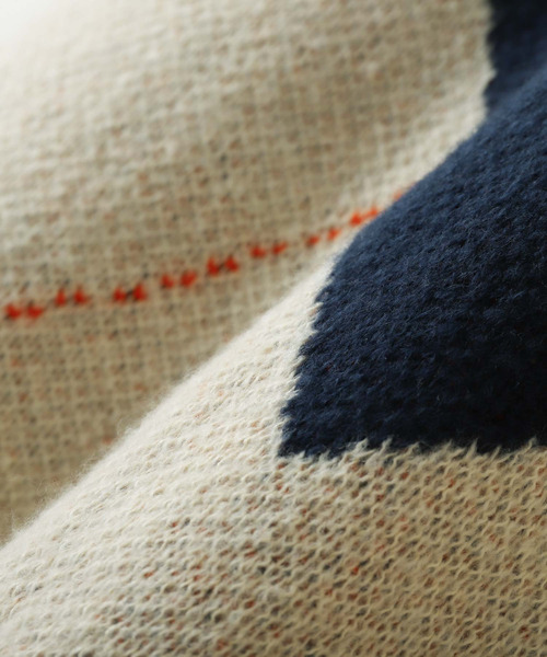 ZIP FIVE（ジップファイブ）の「【ZOZO限定】【風早ゆうた×ZIPFIVE】ビッグアーガイル Ｖネック  リラックスニット バックデザイン付き【ユニセックス】（ニット/セーター・メンズ・アイボリー/ネイビー・SMALL/LARGE/MEDIUM）」の11枚目の写真