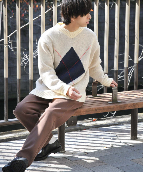 ZIP FIVE（ジップファイブ）の「【ZOZO限定】【風早ゆうた×ZIPFIVE】ビッグアーガイル Ｖネック  リラックスニット バックデザイン付き【ユニセックス】（ニット/セーター・メンズ・アイボリー/ネイビー・SMALL/LARGE/MEDIUM）」の15枚目の写真