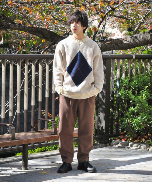 ZIP FIVE（ジップファイブ）の「【ZOZO限定】【風早ゆうた×ZIPFIVE】ビッグアーガイル Ｖネック  リラックスニット バックデザイン付き【ユニセックス】（ニット/セーター・メンズ・アイボリー/ネイビー・SMALL/LARGE/MEDIUM）」の20枚目の写真