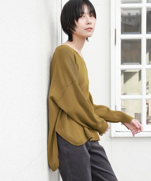 LAKOLE(ラコレ)の「12Gレーヨン総針編みVネックニット / 239484(ニット/セーター・レディース・ネイビー/マスタード/サンドグレー/アイボリー/バーガンディー・SMALL/MEDIUM)」の5枚目の写真