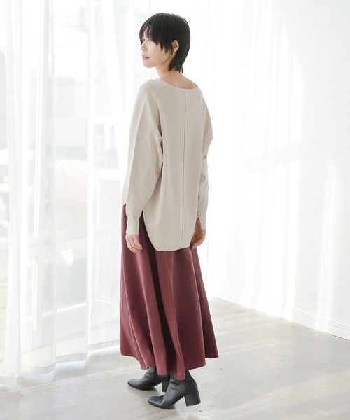 LAKOLE(ラコレ)の「12Gレーヨン総針編みVネックニット / 239484(ニット/セーター・レディース・ネイビー/マスタード/サンドグレー/アイボリー/バーガンディー・SMALL/MEDIUM)」の21枚目の写真