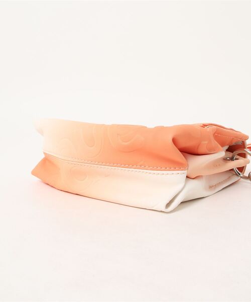 Desigual（デシグアル）の「グラデーション ミニクロスボディバッグ（ボディバッグ/ウエストポーチ・レディース・レッド/オレンジ・FREE）」の4枚目の写真