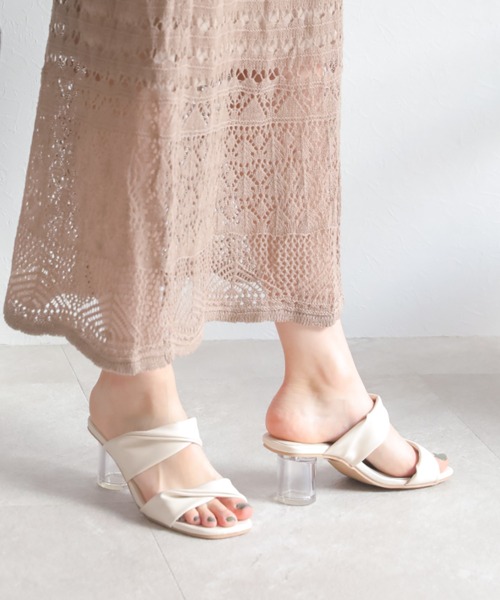 VIVIAN（ヴィヴィアン）の「ダブルツイストベルトクリアヒールミュールサンダル（サンダル・レディース・ブルー/グレー系その他7/ブラック/アイボリー・L/LL/M/S）」の6枚目の写真