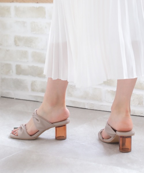 VIVIAN（ヴィヴィアン）の「ダブルツイストベルトクリアヒールミュールサンダル（サンダル・レディース・ブルー/グレー系その他7/ブラック/アイボリー・L/LL/M/S）」の20枚目の写真