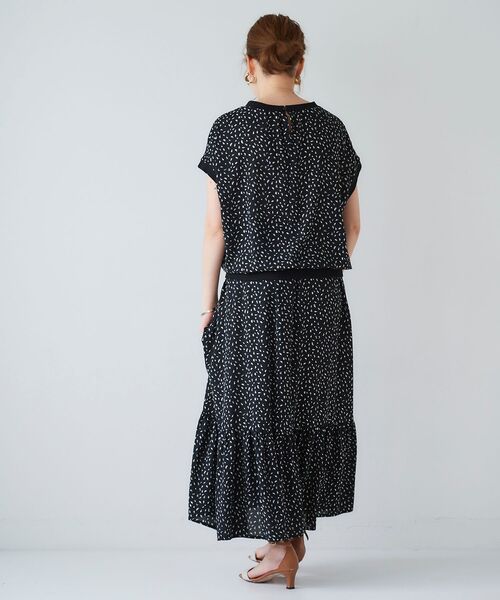 le.coeur blanc（ルクールブラン）の「ジオメトリックプリントリブブラウス（シャツ/ブラウス・レディース・ベージュ系その他2/ブラック系その他・38）」の20枚目の写真