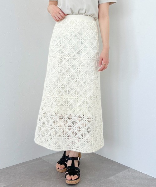 mysty woman(ミスティウーマン)の「モチーフシシュウスカート 275424(スカート・レディース・ブラック/ベージュ/アイボリー・FREE)」の2枚目の写真