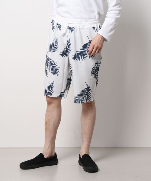 STYLEBLOCK（スタイルブロック）の「型押しワッフル総柄プリントショーツ（その他パンツ・メンズ・ブラック系その他2/ホワイト系その他/ブルー系その他2/ブルー系その他3/ホワイト系その他2/ブラック系その他3/ブルー系その他/ブラック系その他/ホワイト/ブラック/ネイビー・L/M/LL）」の4枚目の写真