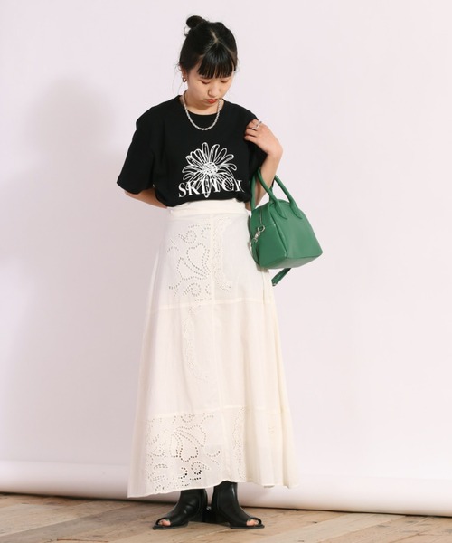 cepo(セポ)の「フラワーグラフィックTee(Tシャツ/カットソー・レディース・ブラック/ホワイト系その他/オフホワイト/ホワイト×グリーン・M)」の9枚目の写真
