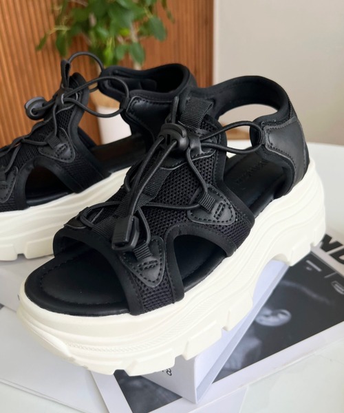 moment+（モーメントプラス）の「【累計販売数1万足突破！】厚底スニーカーソール スポーツサンダル（サンダル・レディース・ブラック/アイボリー/ブラック系その他/ベージュ・LL/S/M/L）」の8枚目の写真