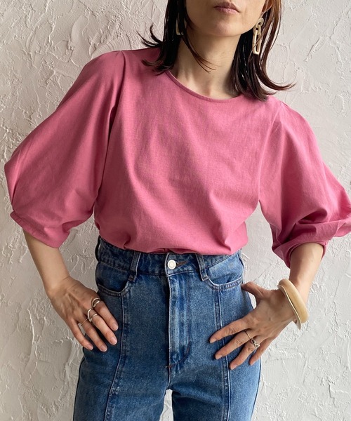 She's Closet（シーズクローゼット）の「綿天竺ボリューム袖ランタンスリーブショート丈半袖Tシャツ（Tシャツ/カットソー・レディース・グリーン/オレンジ/ピンク/ブラック/ホワイト・FREE）」の4枚目の写真