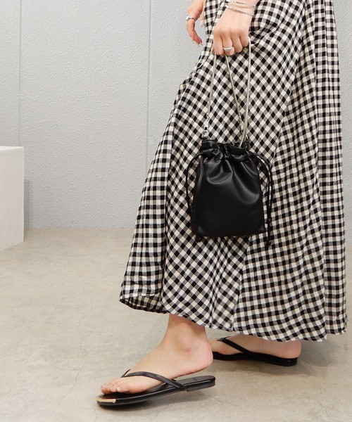 minia（ミニア）の「GDメタルキャップトングサンダル　◇（サンダル・レディース・ブラック/ライトベージュ/シルバー/ゴールド/ゼブラ/パイソン・S/M/L/LL）」の15枚目の写真