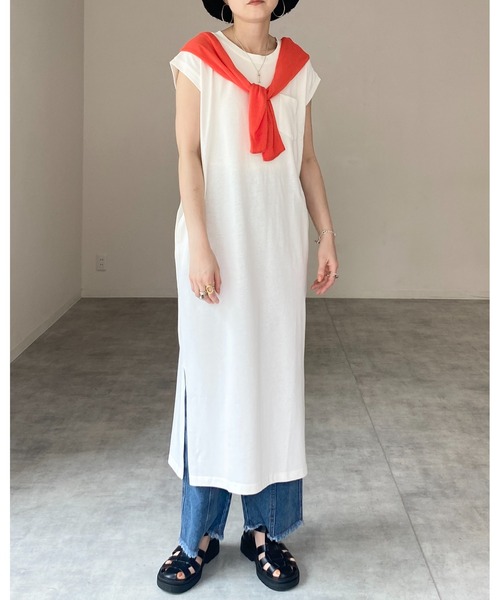 She's Closet(シーズクローゼット)の「クルーネックヘビーウェイトフレンチスリーブロングTシャツワンピース(ワンピース・レディース・ホワイト/ブラック/モカ/チャコール・FREE)」の5枚目の写真