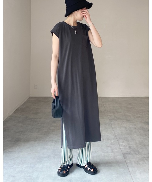 She's Closet(シーズクローゼット)の「クルーネックヘビーウェイトフレンチスリーブロングTシャツワンピース(ワンピース・レディース・ホワイト/ブラック/モカ/チャコール・FREE)」の13枚目の写真