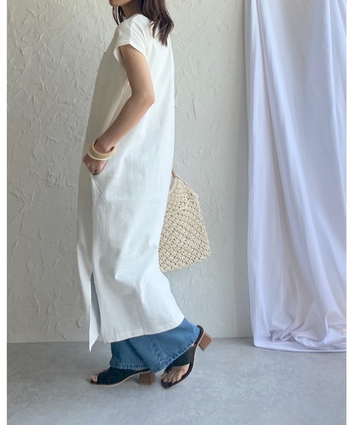 She's Closet(シーズクローゼット)の「クルーネックヘビーウェイトフレンチスリーブロングTシャツワンピース(ワンピース・レディース・ホワイト/ブラック/モカ/チャコール・FREE)」の14枚目の写真