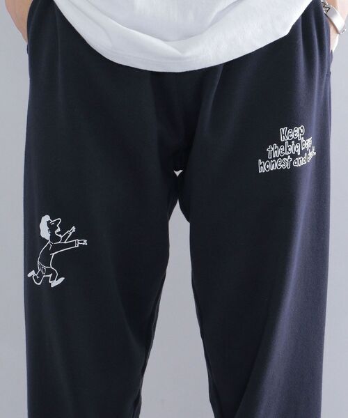 SHIPS(シップス)の「*SHIPS: ROOTS×INFLUENCE LEEGET ペインティング プリント スウェット パンツ(スウェットパンツ・メンズ・ネイビー/グレー・MEDIUM/LARGE/X-LARGE)」の2枚目の写真