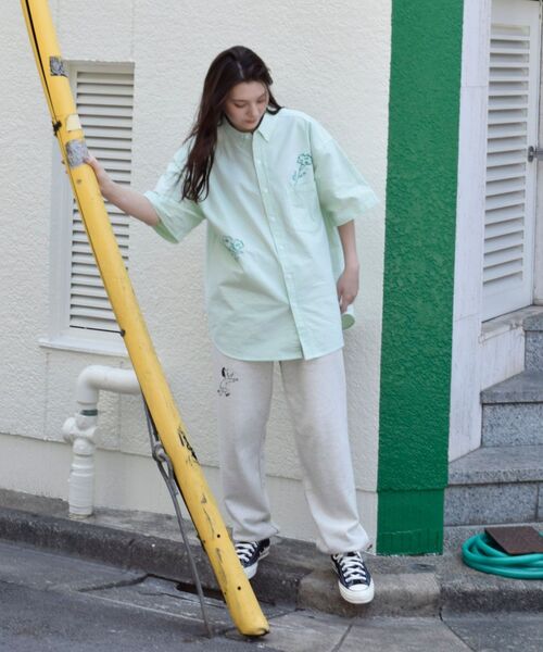 SHIPS(シップス)の「*SHIPS: ROOTS×INFLUENCE LEEGET ペインティング プリント スウェット パンツ(スウェットパンツ・メンズ・ネイビー/グレー・MEDIUM/LARGE/X-LARGE)」の18枚目の写真