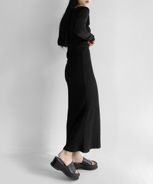 SENEE slit mermaid skirt（スリットマーメイドスカート）黒 slit mermaid skirt（スリットマーメイドスカート）（スカート