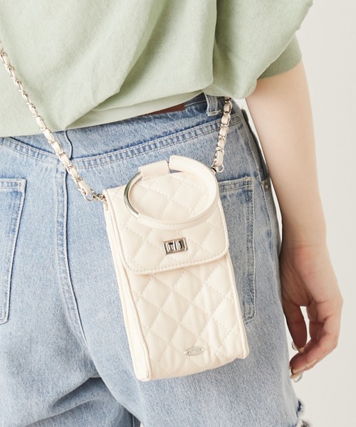 Chico（チコ）の「チェーンショルダーキルティングスマホケース（ショルダーバッグ・レディース・ホワイト/ブラック/ピンク・FREE）」の2枚目の写真