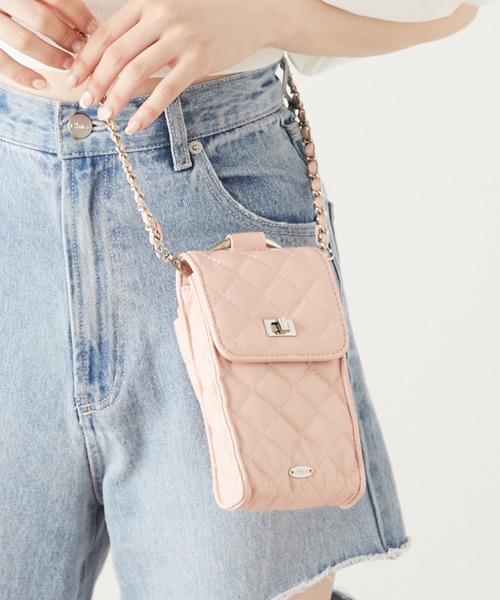 Chico（チコ）の「チェーンショルダーキルティングスマホケース（ショルダーバッグ・レディース・ホワイト/ブラック/ピンク・FREE）」の3枚目の写真