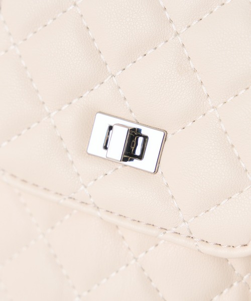 Chico（チコ）の「チェーンショルダーキルティングスマホケース（ショルダーバッグ・レディース・ホワイト/ブラック/ピンク・FREE）」の21枚目の写真