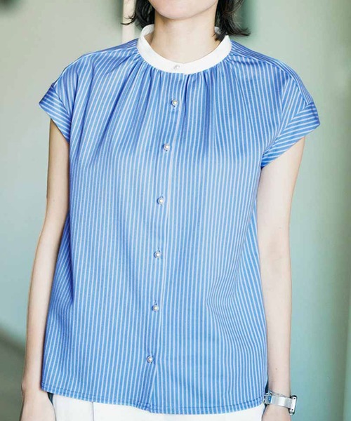 IEDIT（イディット）の「抗菌防臭がうれしい　きちんとシャツ見えしてらくちん　パール調ボタンが華やぐクレリック仕立ての美ノビブラウス（シャツ/ブラウス・レディース・グレー/ブルー/ダークベージュ・X-LARGE/LARGE/MEDIUM/XX-LARGE/XXX-LARGE）」の3枚目の写真