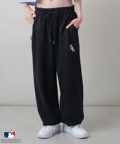 MLB（メジャーリーグベースボール）の「【MLB/メジャーリーグベースボール】別注ワンポイントロゴスウェットパンツ/ユニセックス対応（スウェットパンツ・レディース・ホワイト/ブラック/グリーン/ブルー/ネイビー/オートミール/グレー系その他・M/L）」の13枚目の写真