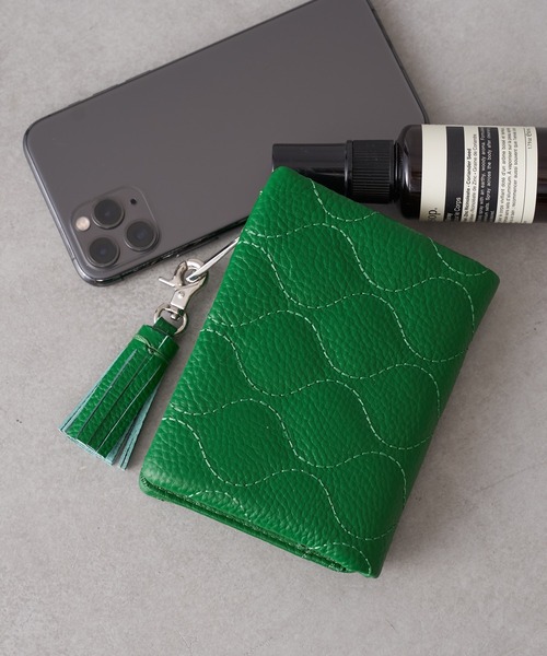 Beau're（ヴュレ）の「BEAURE｜牛革キルティング 2つ折り財布（財布・レディース・ブラック/ピンク/グリーン/ベージュ/イエロー/グリーン系その他/オレンジ・フリー）」の11枚目の写真