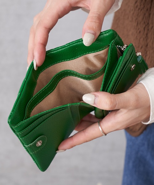 Beau're（ヴュレ）の「BEAURE｜牛革キルティング 2つ折り財布（財布・レディース・ブラック/ピンク/グリーン/ベージュ/イエロー/グリーン系その他/オレンジ・フリー）」の21枚目の写真