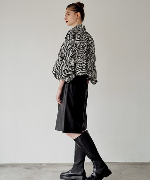 MECRE（メクル）の「フェイクレザーハーフパンツ（その他パンツ・レディース・ブラック/ワイン・S/M）」の7枚目の写真