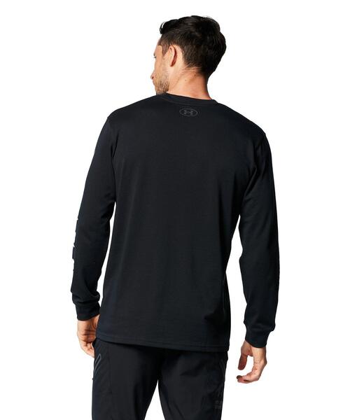 UNDER ARMOUR(アンダーアーマー)の「UAヘビーウエイト チャージドコットン ロングスリーブ シンボル Tシャツ(トレーニング/メンズ)(Tシャツ/カットソー・メンズ・ホワイト/ブラック/ブルー系その他・M/L/XL/XXL/S/3XL)」の4枚目の写真