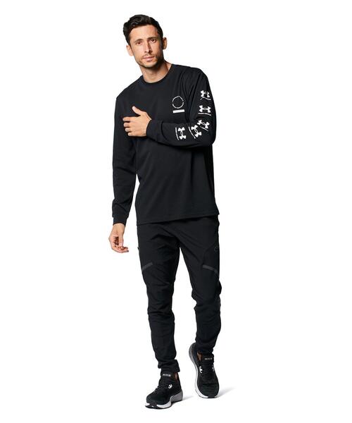 UNDER ARMOUR(アンダーアーマー)の「UAヘビーウエイト チャージドコットン ロングスリーブ シンボル Tシャツ(トレーニング/メンズ)(Tシャツ/カットソー・メンズ・ホワイト/ブラック/ブルー系その他・M/L/XL/XXL/S/3XL)」の5枚目の写真
