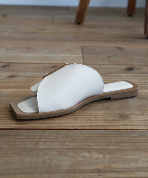 Bonjour Sagan（ボンジュールサガン）の「バックルフラットミュール（サンダル・レディース・オフホワイト・M/L）」の7枚目の写真