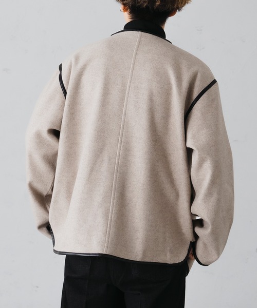 epnok（エプノック）の「パイピングノーカラージャケット（ノーカラージャケット・メンズ・チャコールグレー/グレイッシュベージュ/ダークブラウン/カーキ・MEDIUM/SMALL/LARGE）」の7枚目の写真