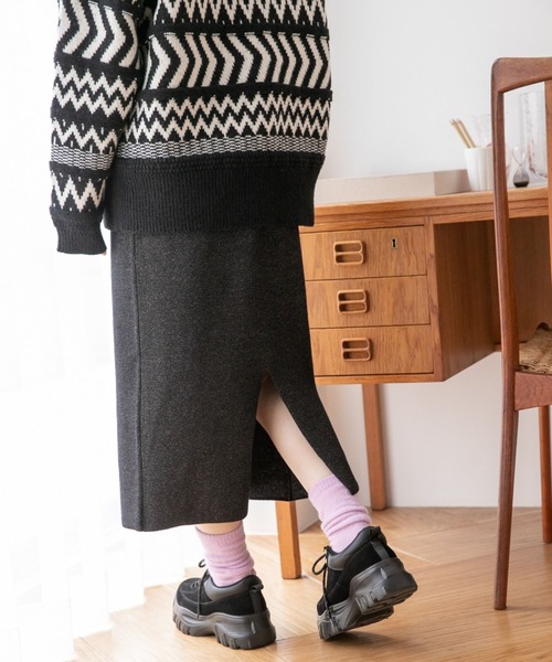 LOWRYS FARM（ローリーズファーム）の「ラメニットタイトスカート　174397（スカート・レディース・ブラック/ブラウン/アイボリー・FREE）」の3枚目の写真