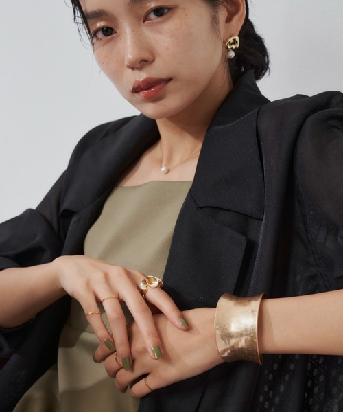 Aunt Marie's（アントマリーズ）の「フリルモチーフボリュームリング / ウェーブリング（リング・レディース・ゴールド/シルバー・FREE）」の12枚目の写真