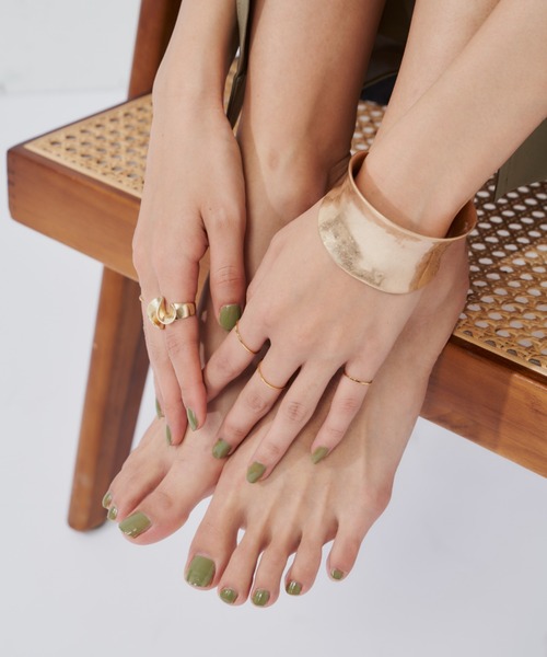 Aunt Marie's（アントマリーズ）の「フリルモチーフボリュームリング / ウェーブリング（リング・レディース・ゴールド/シルバー・FREE）」の9枚目の写真