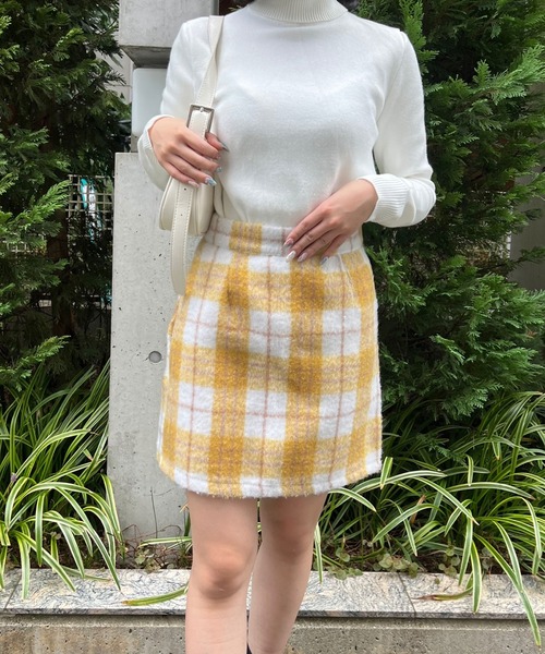 SPIGA(スピーガ)の「起毛チェックタイトスカート(スカート・レディース・ブラック/イエロー・SMALL/MEDIUM)」の11枚目の写真