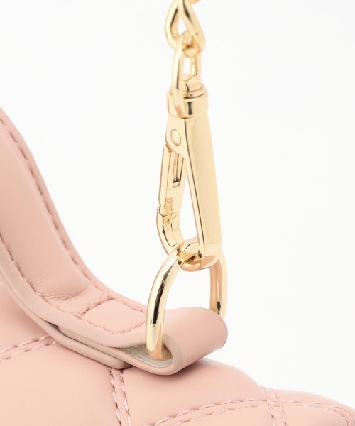 MISCH MASCH（ミッシュマッシュ）の「キルティングフラップミニバック（ショルダーバッグ・レディース・キナリ/ブラック/ピンク系その他・FREE）」の19枚目の写真