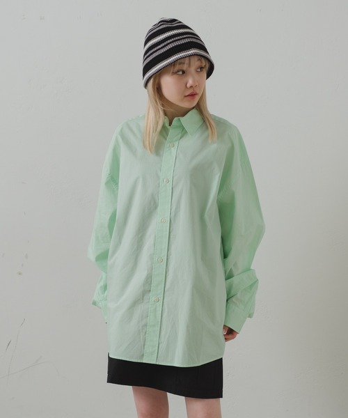 WHIMSIC(ウィムジック)の「【UNISEX/新色追加】ポプリンオーバーサイズシャツ(シャツ/ブラウス・メンズ・ブルー/グリーン/ピンク/グリーン系その他/ブルー系その他2/サックスブルー・FREE)」の10枚目の写真