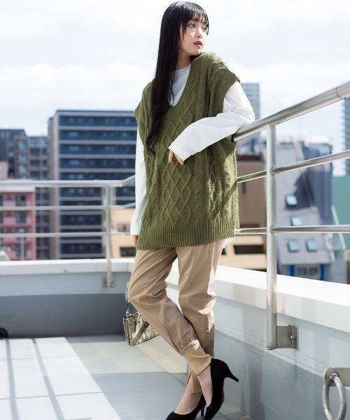 atONE(アットワン)の「atONE 裾スリットジョガーパンツ(その他パンツ・レディース・ブラック/カーキ/ベージュ・M/L/3L/LL/4L)」の22枚目の写真