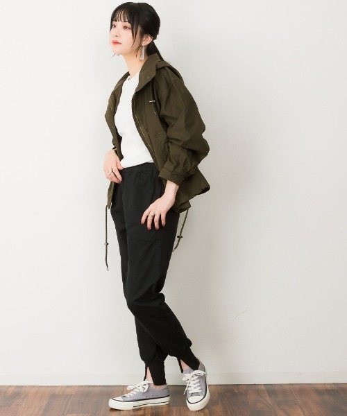 atONE(アットワン)の「atONE 裾スリットジョガーパンツ(その他パンツ・レディース・ブラック/カーキ/ベージュ・M/L/3L/LL/4L)」の10枚目の写真