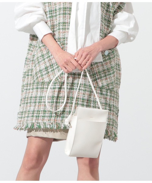 Settimissimo(セッティミッシモ)の「スクエアーミニマルショルダーバッグ(ショルダーバッグ・レディース・ブラック/オフホワイト/ベージュ・FREE)」の2枚目の写真