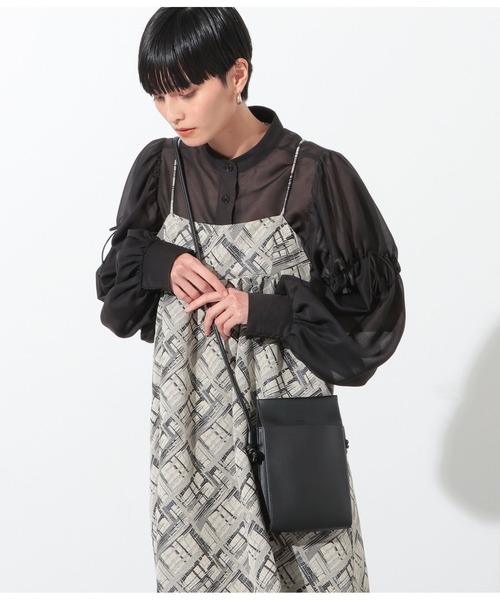 Settimissimo(セッティミッシモ)の「スクエアーミニマルショルダーバッグ(ショルダーバッグ・レディース・ブラック/オフホワイト/ベージュ・FREE)」の9枚目の写真