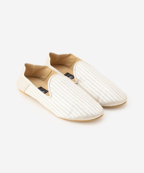 Bshop(ビショップ)の「LIWAN | サテンバブーシュ WOMEN(その他シューズ・レディース・ホワイト系その他/ブルー系その他・36/37/38)」の2枚目の写真