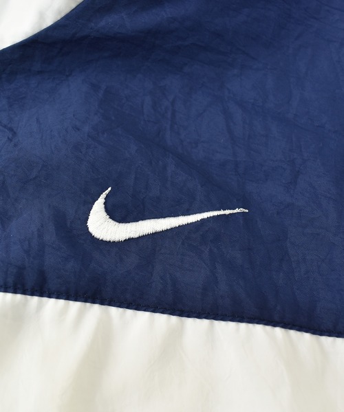 NIKE（ナイキ）の「【ヴィンテージ古着】90's NIKE / ナイキ フルジップ ナイロンジャケット 刺繍入り（ナイロンジャケット・メンズ・ホワイト・X-SMALL）」の6枚目の写真